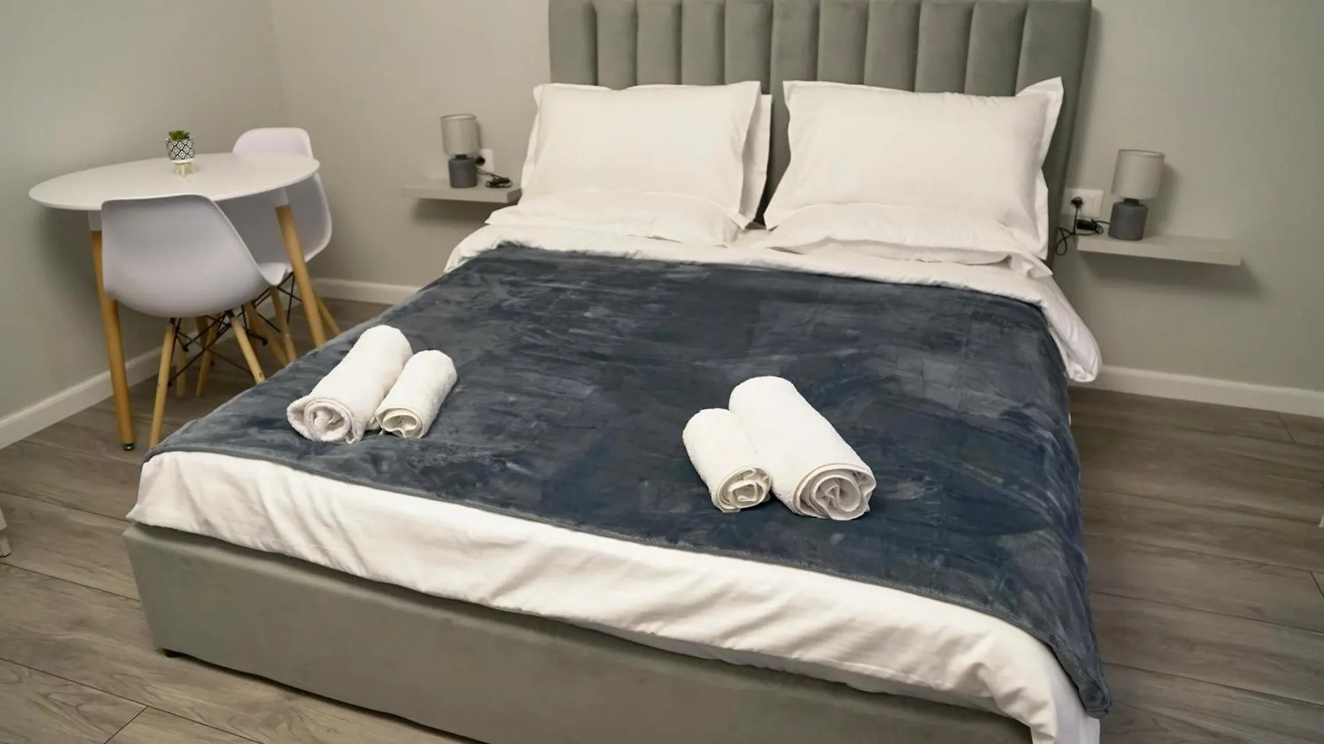 Arni'S Apartments Tirana Guest house